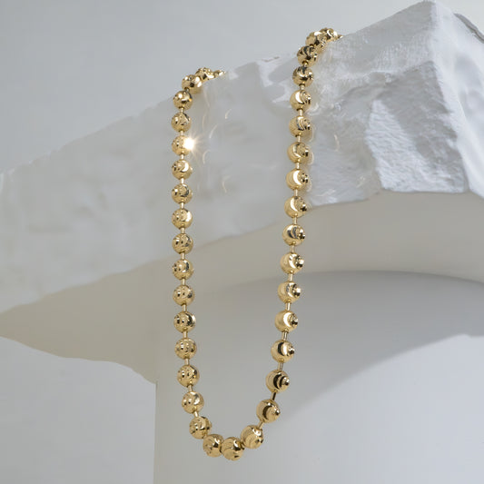 The Moon Cut Chain